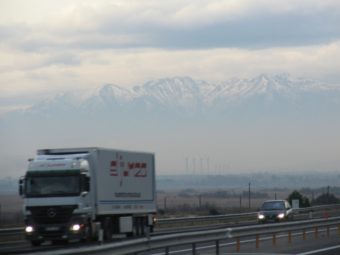 Schneebdeckte Berge an Spanischen Grenze