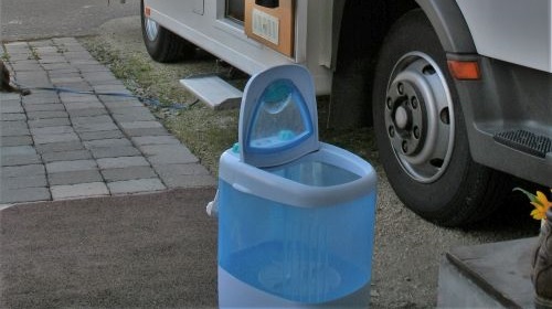Ohne Strom 2 in 1 tragbare Mini-Waschmaschine Handwaschmaschine Camping Handwäsche für unterwegs Kompakte Waschmaschine mit Schleudergang Mit Kurbel und Schleuder 