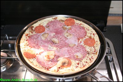 Pfannenpizza ohne Ofen backen