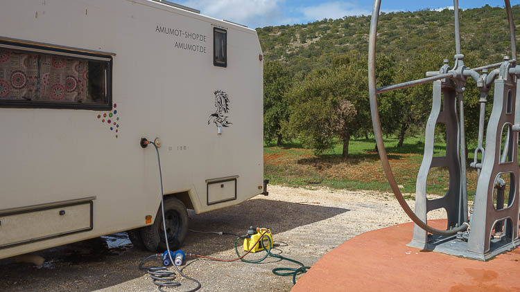 Wasserfilter auf Reisen - sauberes Trinkwasser im Wohnwagen