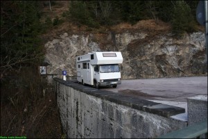 Wir übernachten auf einer Staumauer