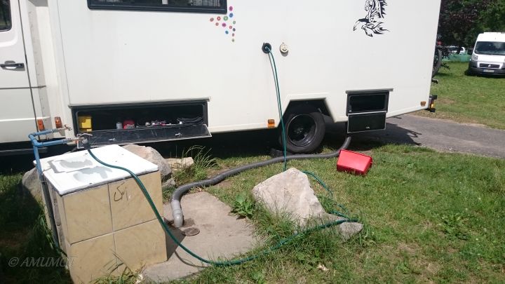 Versorgen und Entsorgen auf dem Campingplatz in Polen